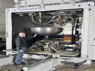 Un nuovo metodo di tornitura degli obiettivi di sputtering in tungsteno-titanio